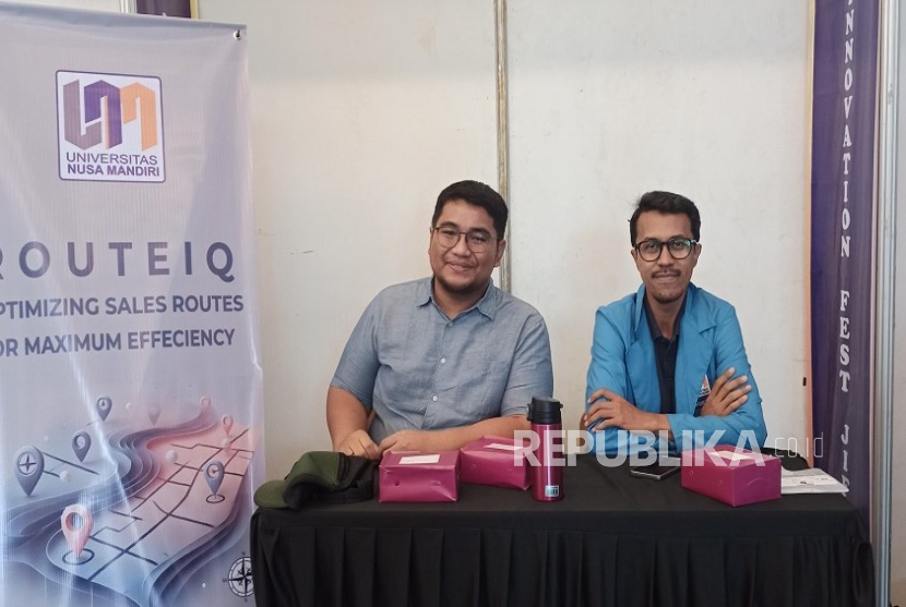 Dua mahasiswa Program Studi Magister Ilmu Komputer UNM, Agus Rahmat Fadillah dan Ary Suryadi mengembangkan aplikasi cerdas bernama RouteIQ, teknologi untuk mengoptimalkan perencanaan rute dan logistik berbasis algoritma clustering dan pemetaan jaringan jalan.