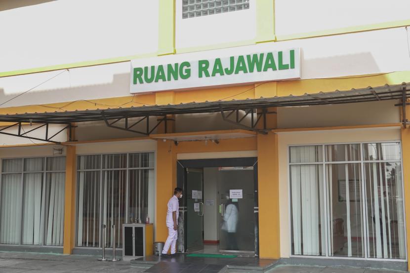 Pemerintah Kabupaten Cilacap, Jawa Tengah, kembali membatasi aktivitas masyarakat sebagai upaya untuk mengantisipasi lonjakan kasus COVID-19 di wilayah itu. (Foto ilustrasi RSUD Cilacap)