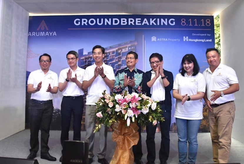 Dua pengembang ternama, Astra Property dan Hongkong Land melakukan groundbreaking ceremony pembangunan Arumaya, sebuah hunian eksklusif di pusat distrik bisnis di TB Simatupang, Jakarta Selatan.