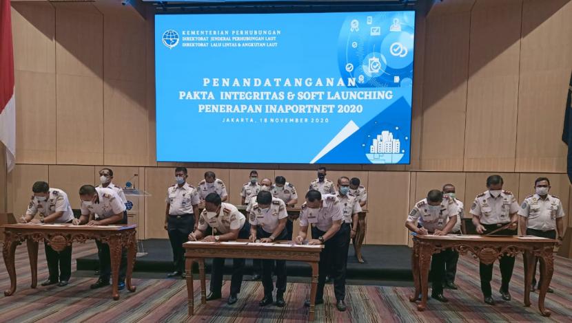 Dua puluh pelabuhan di Indonesia  menandatangani Pakta Integritas Penerapan Inaportnet. Penandatanganan pakta integritas ini bertempat di Ruang Mataram Kantor Pusat Kementerian Perhubungan, Rabu (18/11).