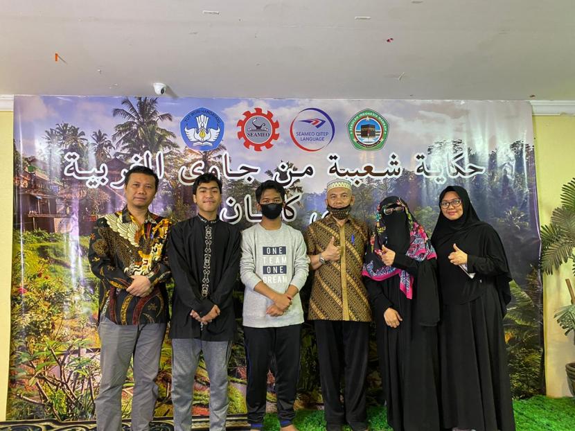 Dua Siswa SIM Sabet Juara 1 Storytelling Competition Asean. Dua siswa Sekolah Indonesia Makkah (SIM) menorehkan prestasi dengan menyabet peringkat pertama pada ajang kompetisi kemahiran membawakan cerita (storytelling) yang diikuti 161 peserta tingkat Sekolah Menengah Atas yang mewakili negara-negara Asia Tenggara.