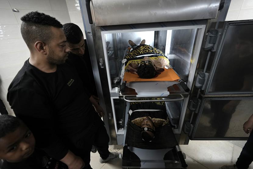 Dua warga Jenin yang tewas ditembak pasukan Israel yakni Ahmed Jamal Tawfiq Assaf (19 tahun) dan Rani Walid Ahmed Qatantat (24 tahun).