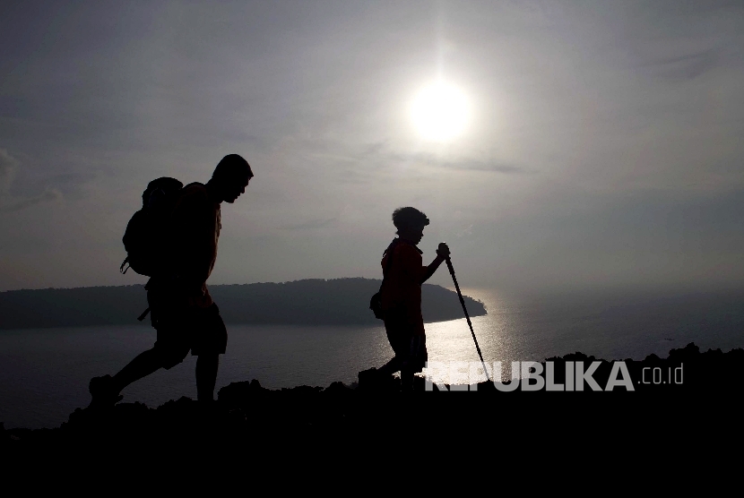 Satu orang pendaki asal Ogan Komering Ulu (OKU) Selatan, Provinsi Sumatera Selatan (Sumsel), tewas tersambar petir ketika mendaki Gunung Seminung, di Pekon (Desa) Teba Pring, Kecamatan Sukau, Kabupaten Lampung Barat, Lampung, Sabtu (30/4/2023).