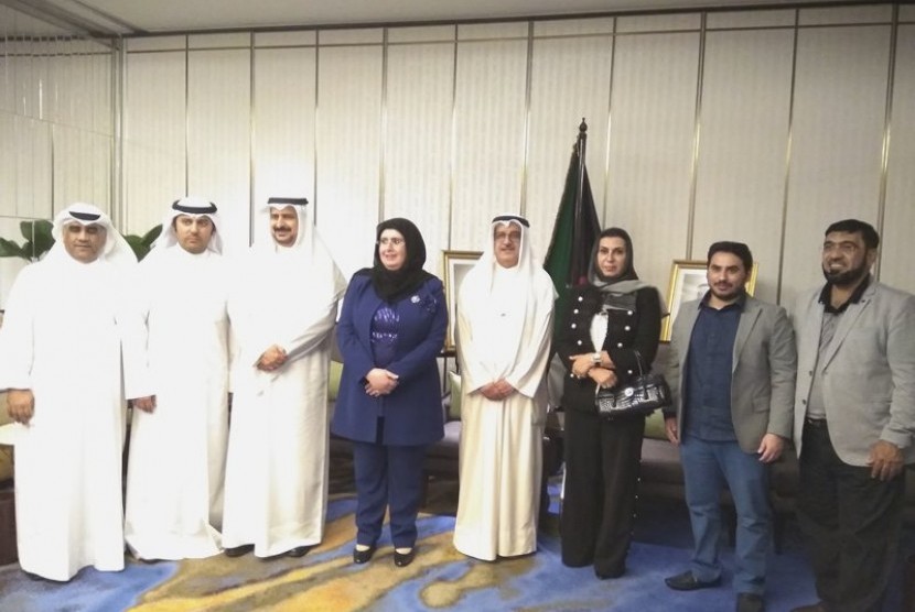Dubes Kuwait Abdulwahab bersama delegasi Yayasan Amal Indonesia-Kuwait