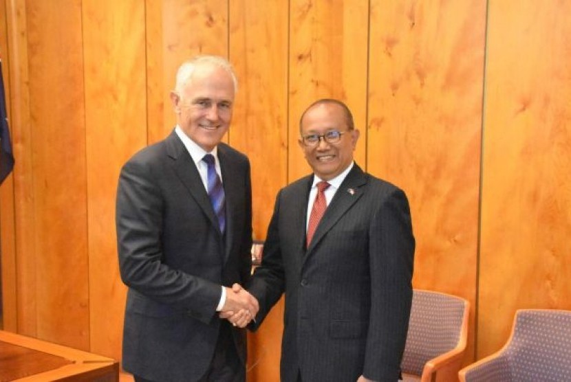  Dubes Nadjib Riphat Kesoema berpamitan dengan Perdana Menteri Australia, Malcolm Turnbull.