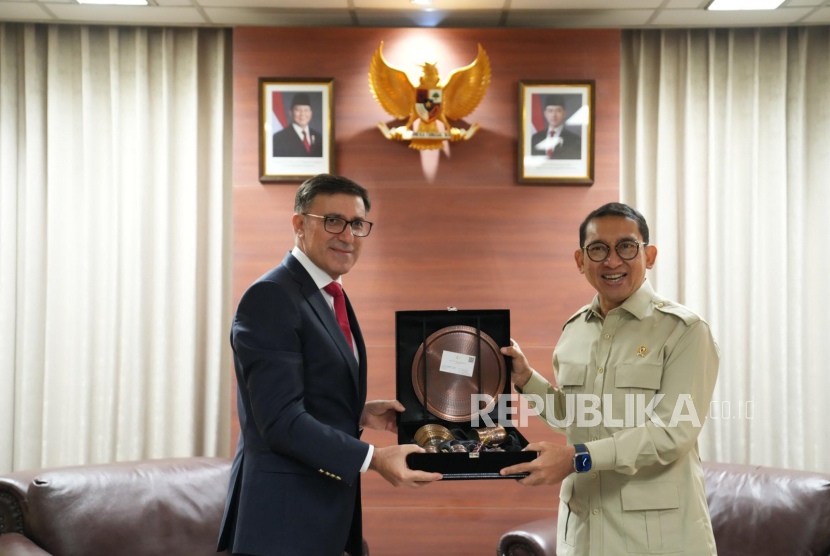 Dubes Turki untuk Indonesia TalipKucukcan bertemu dengan Menteri Kebudayaan Indonesia Dr Fadli Zon.