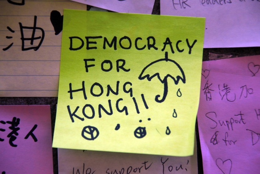 Dukungan bagi aksi unjuk rasa di Hong Kong disampaikan lewat pesan yang ditulis di kertas-kertas kecil di Sydney, Australia.