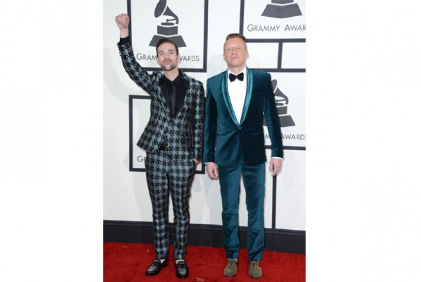 Duo Macklemore dan Ryan Lewis saat menghadiri ajang Grammy Awards 2014