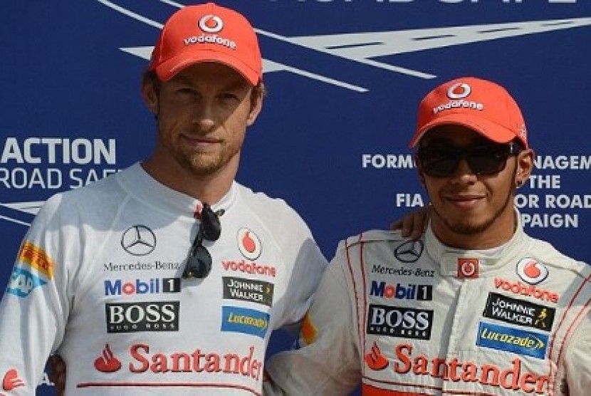 Duo Mclaren, Jenson Button (kiri) dan Lews Hamilton (kanan)
