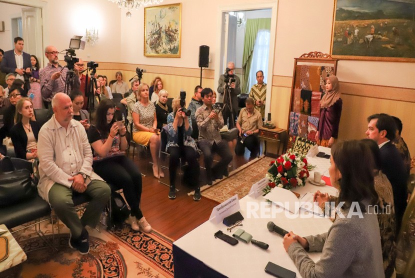 Duta Besar Republik Indonesia untuk Federasi Rusia merangkap Belarus M. Wahid Supriyadi menyelenggarakan konferensi pers, (ilustrasi).