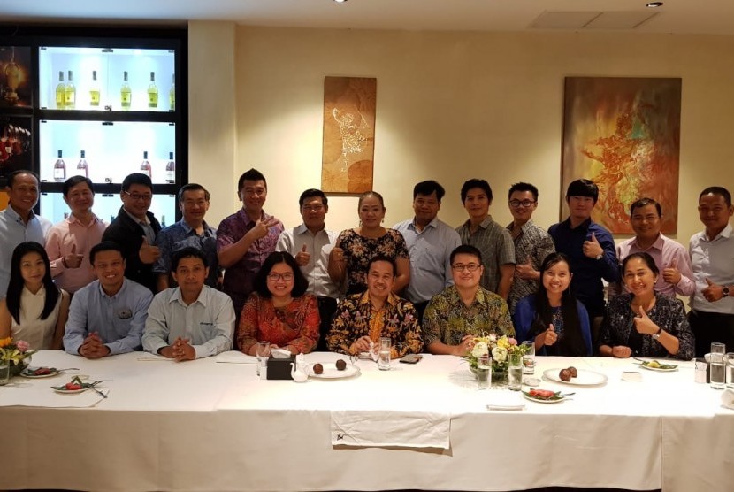 Duta Besar RI untuk Kamboja, Sudirman Haseng, bersama 20 pengusaha dalam pertemuan Indonesia-Cambodia Business Club (ICBC) di Phnom Penh, Senin (28/5).