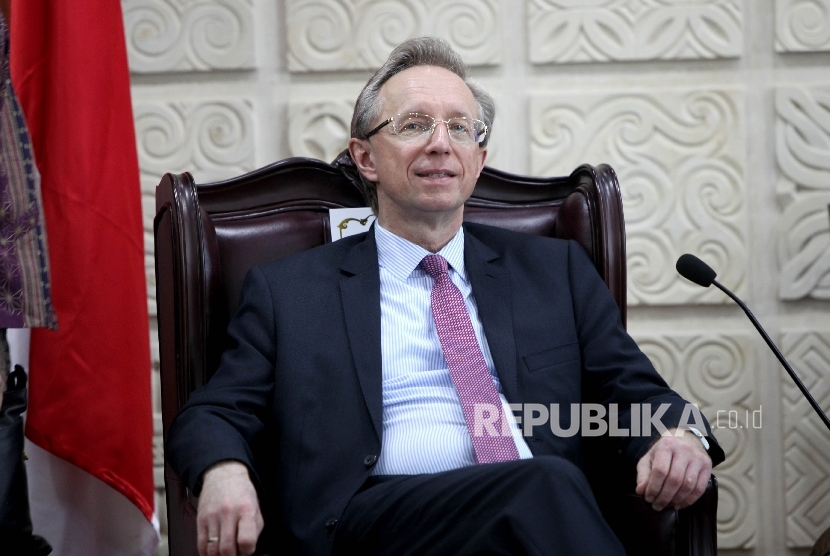 Duta Besar Rusia untuk Indonesia Mikhail Galuzin di Kompleks Parlemen, Jakarta, Rabu (3/5)