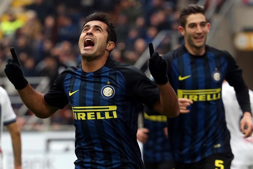 Eder merayakan golnya ke gawang Empoli, Ahad (12/2). Inter sukses mengalahkan Empoli dengan skor 2-0 di laga lanjutan pekan ke-24 Serie A.