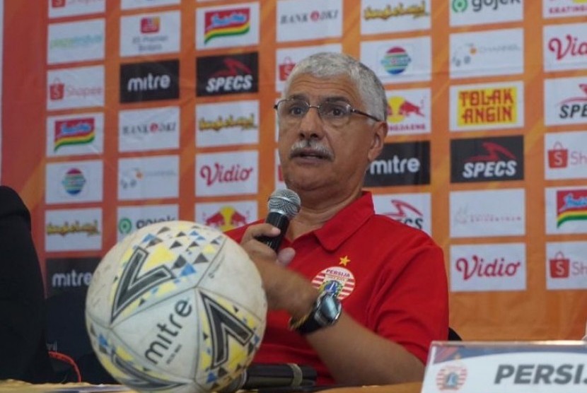 Pelatih Persija Edson Tavares kecewa tak bisa berikan kemenangan pada laga kandang terakhir Bambang Pamungkas bersama Persija.