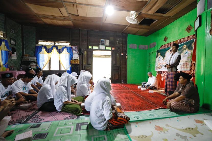 Edukasi bertajuk Terapi dan Manfaat Wudhu untuk Kesehatan Jasmani digelar di Majelis Taklim Nurul Yakin, Desa Sei Kapayang Tengah, Kecamatan Sei Kapayang, Kabupaten Asahan, Sumut. 