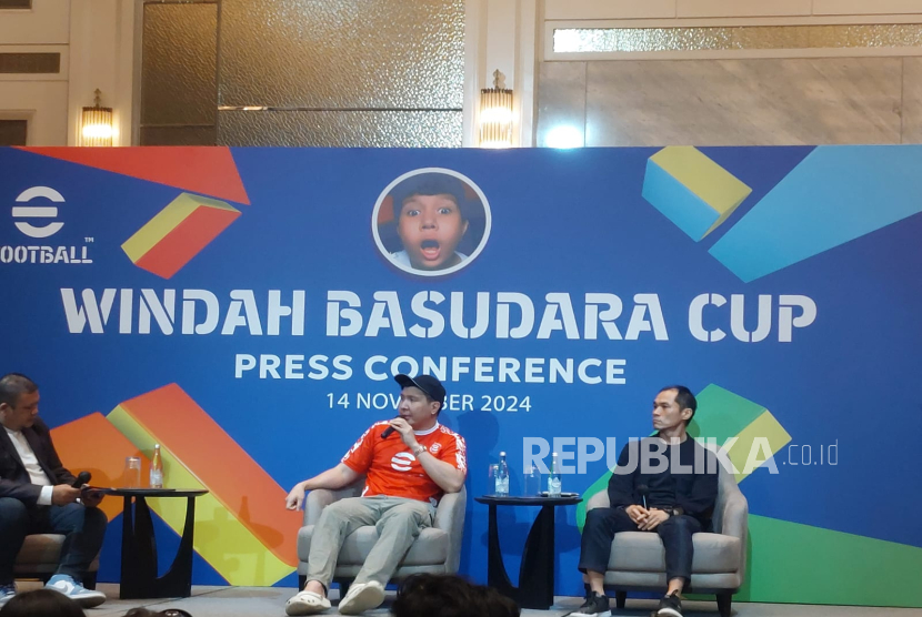 eFootball Konami bekerja sama dengan live streamer terkemuka di Indonesia, Windah Basudara dengan menggelar turnamen eFootball bertajuk Windah Basudara Cup yang akan kick-off pada Jumat (15/11/2024). 