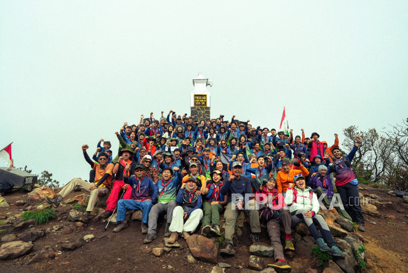 EIGER Mountain Jungle Course Gunung Lawu, Jejak Optimisme 75 Pemuda di Ketinggian 3.265 Mdpl