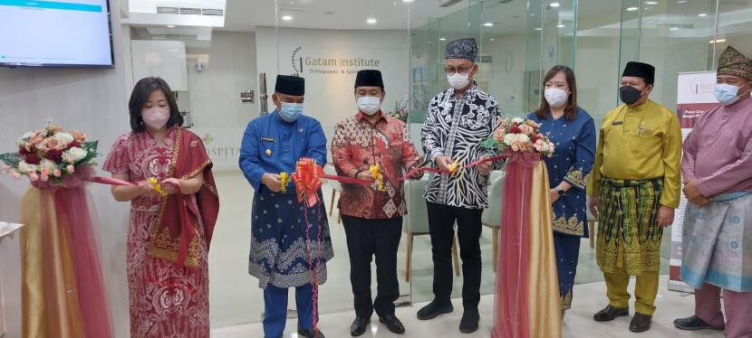 Eka Hospital menghadirkan pusat ortopedi bernama Gatam Institute Orthopedic and Spine di Tangerang dan Pekanbaru. 