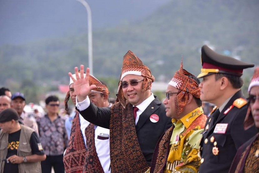 Eko Putro Sandjojo meminta para Kepala Desa memperingati hari lahir pancasila di Kabupaten Ende.