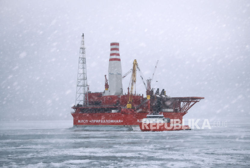 RI Tetap Beli Minyak dari Rusia, Meski Selat Hormuz Dibuka