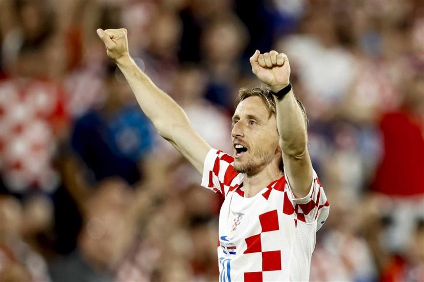 Ekspresi kebahagiaan Luka Modric merayakan kemenangan Kroasia atas Belanda di semifinal UEFA Nations League dengan skor 4-2.