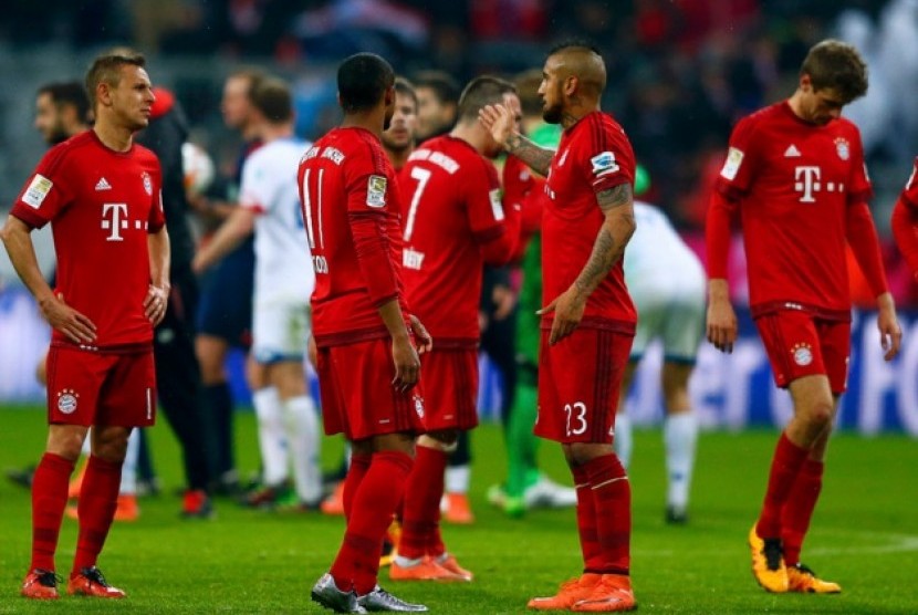 Ekspresi kekecewaan para pemain Bayern Muenchen setelah dikalahkan Mainz.