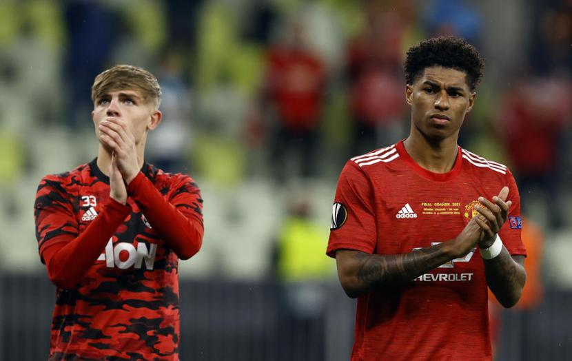 Ekspresi Marcus Rashford (kanan) setelah Manchester United kalah di final Liga Europa.
