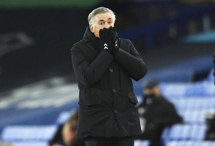 Ekspresi Pelatih Everton Carlo Ancelotti saat timnya kalah dari West Ham United.
