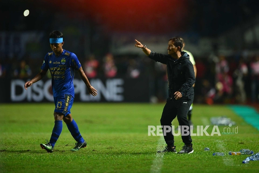 Pelatih Persib Bandung Djadjang Nurdjaman 