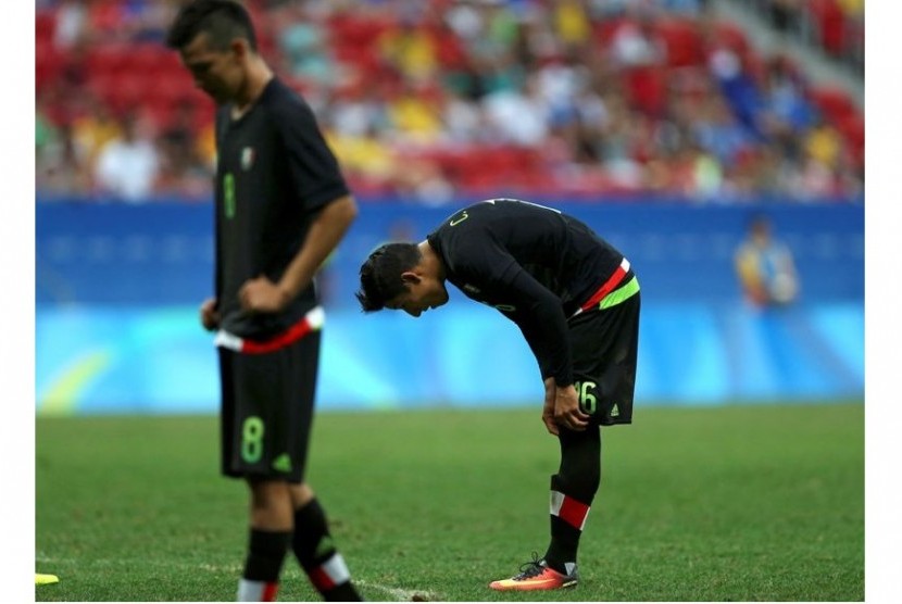 Ekspresi pemain Meksiko setelah tersingkir dari Olimpiade Rio de Janeiro 2016.