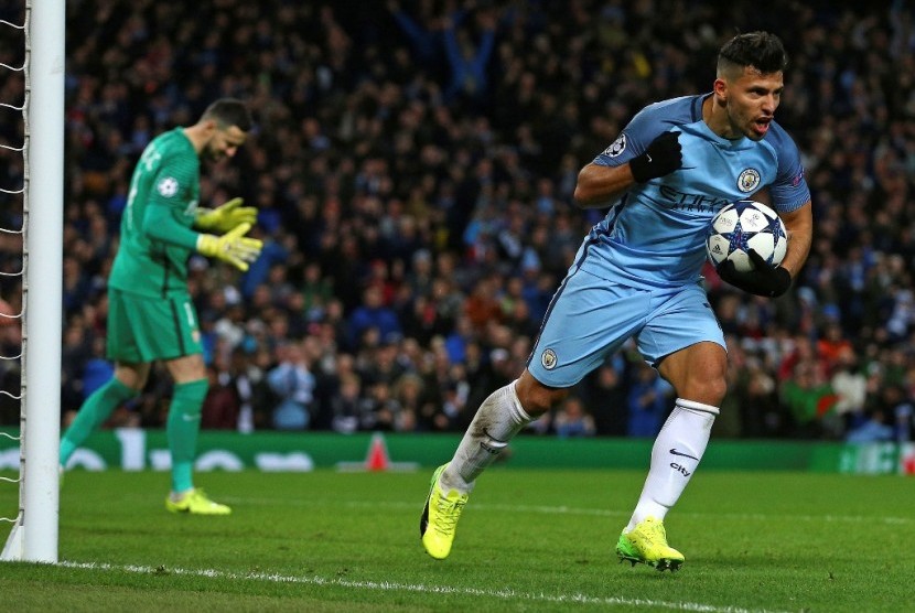 Ekspresi penyerang Manchester City Sergio Aguero seusai menjebol gawang AS Monaco. Manchester City mengalahkan Monaco 5-3 dengan sumbangan dua gol dan satu assist dari Aguero.