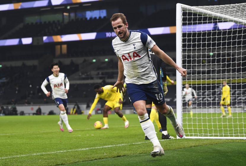 Ekspresi penyerang Tottenham Hotspur, Harry Kane usai membobol gawang Fulham.