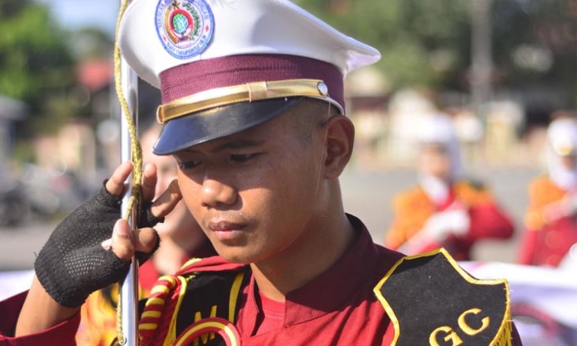 Eldion Orifigo, alumnus SMKN 1 Mempawah Hilir, berhasil menorehkan kebanggaan tersendiri dengan menjadi mahasiswa Universitas BSI (Bina Sarana Informatika) Kampus Pontianak pada tahun 2024. 