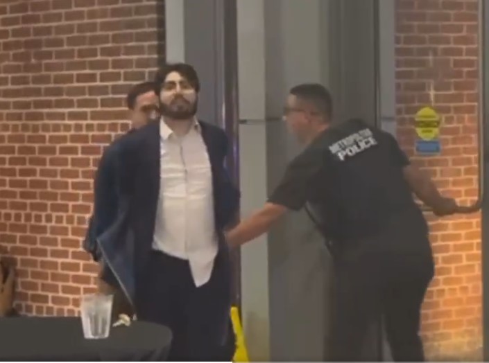 Elias Rodriguez (30 tahun) saat ditangkap terkait penembakan staf Kedubes Israel di Washington, DC, Rabu (21/5/2025).