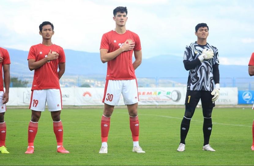 Elkan Baggott (tengah) dipanggil ke timnas Indonesia persiapan Piala AFF 2021.