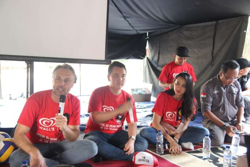embaga Kemanusiaan Aksi Cepat Tanggap (ACT) bersama Wall’s melakukan serangkaian aktivitas bersama untuk memberikan kebahagiaan masyarakat terdampak gempa Lombok.