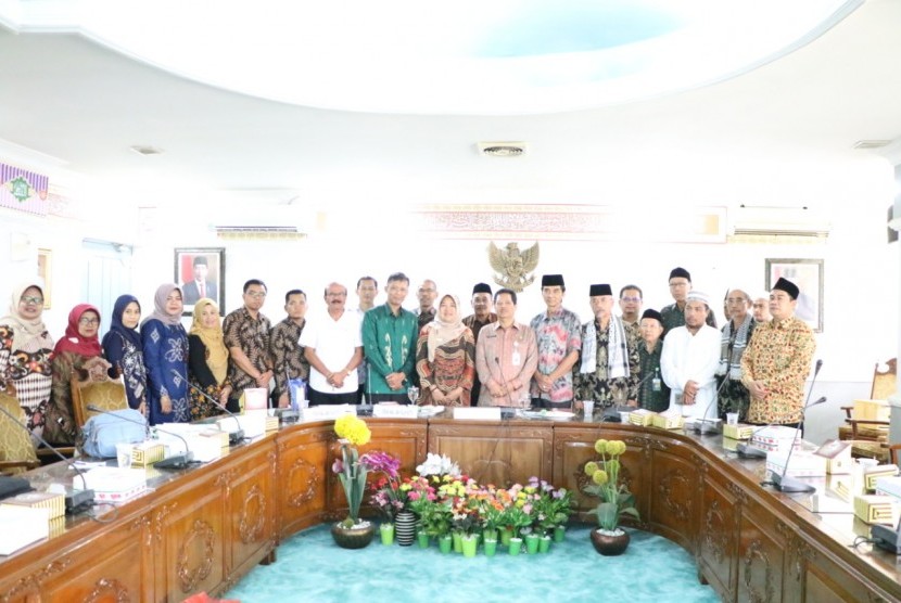 Pemerintah Kabupaten Lima Puluh Kota, Provinsi Sumatera Barat (Sumbar) melakukan studi banding ke Pemkab Serang. 