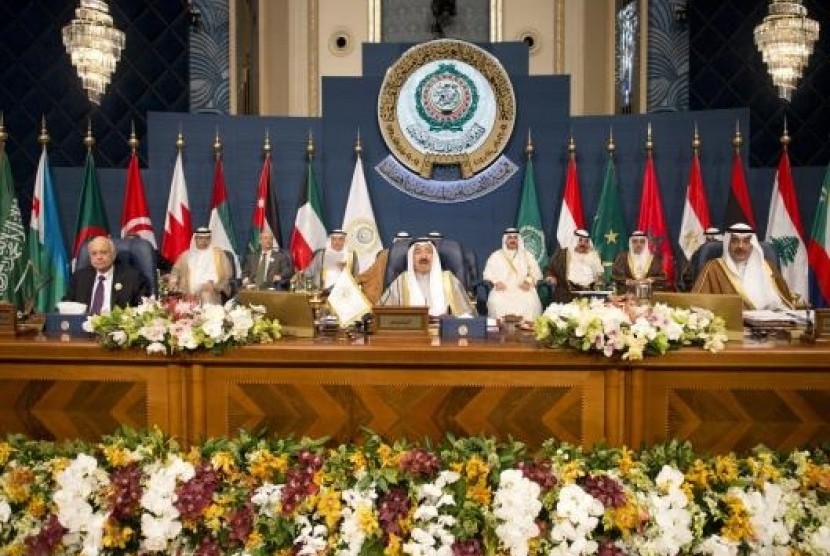 The closing session of the 25th Arab Summit in Bayan Palace, Kuwait March 26, 2014