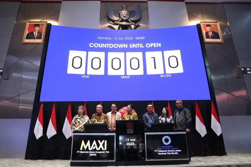 Emiten konsumer PT Maxindo Karya Anugerah Tbk (MAXI) menjadi perusahaan ke-41 yang tercatat di Bursa Efek Indonesia (BEI).