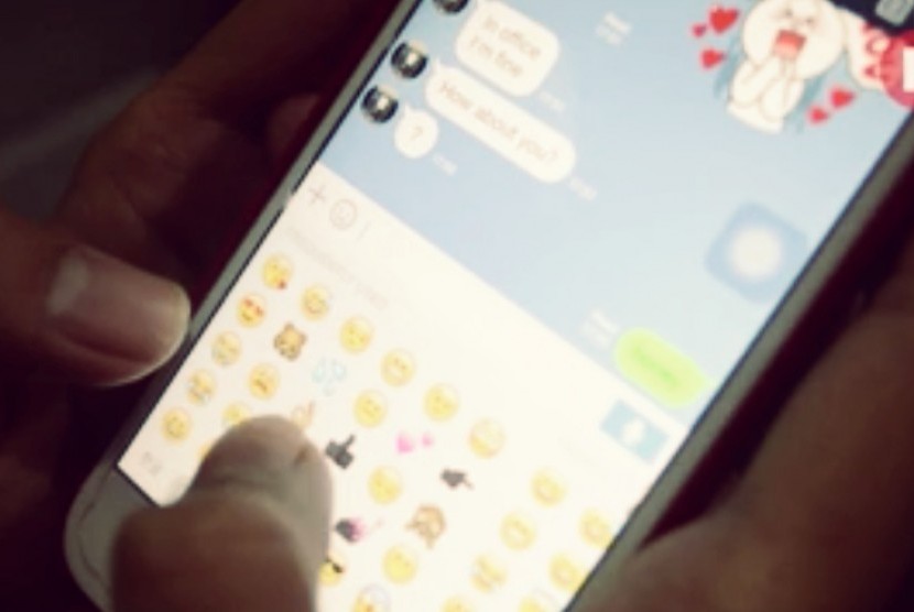 Emoji di aplikasi ponsel pintar