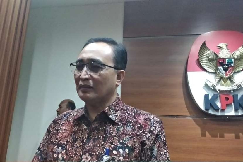 Wakil Ketua MA Bidang Yudisial Sunarto meminta semua pihak tak ragu mengkritiknya.
