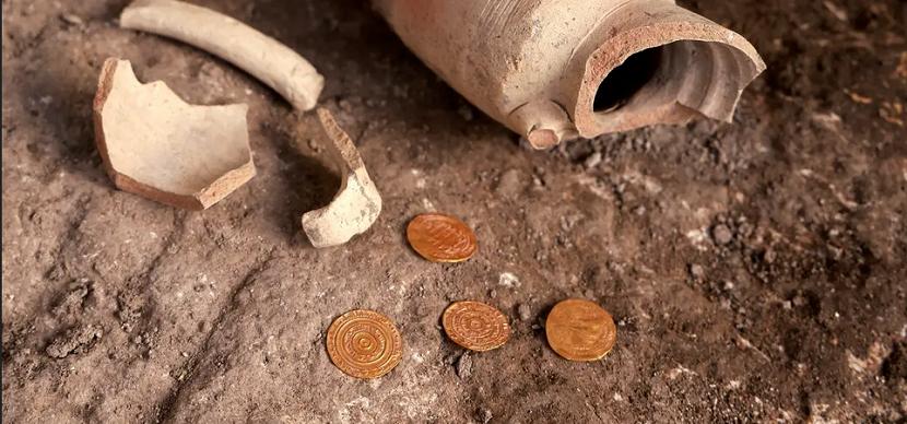 Empat koin emas murni ditemukan di Kota Tua Yerusalem. 