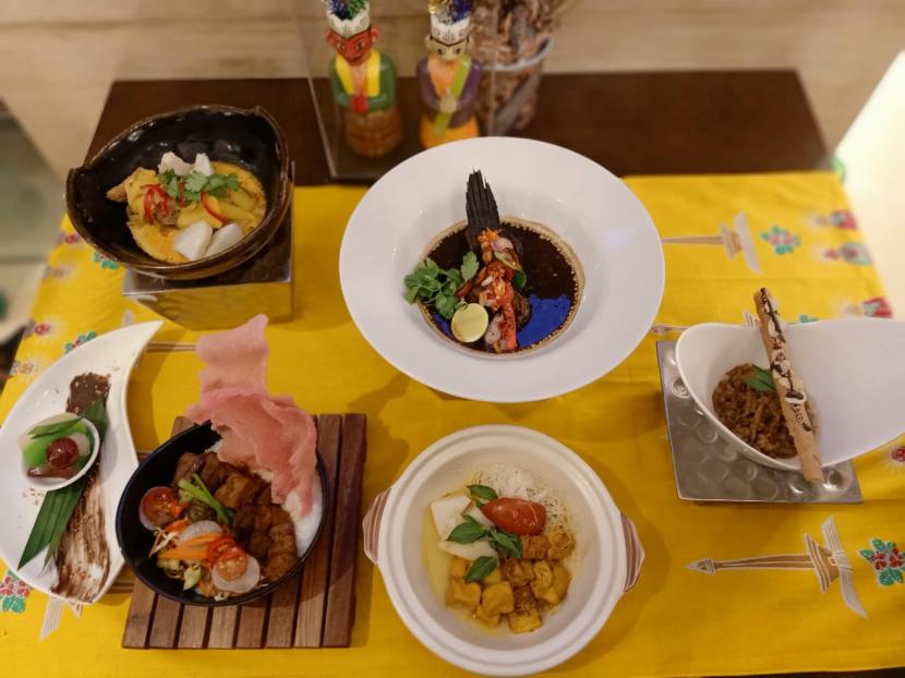 Enam menu makanan khas Betawi yang mulai langka kini hadir di Hotel Mercure Cikini, Jakarta. Sambut HUT DKI Jakarta, hotel dan restoran di Jakarta Barat diserukan serap budaya Betawi.