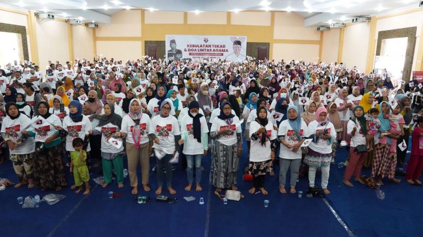 Enam perwakilan pemuka agama melakukan doa bersama di Kota Medan pada Kamis (10/11/2022).