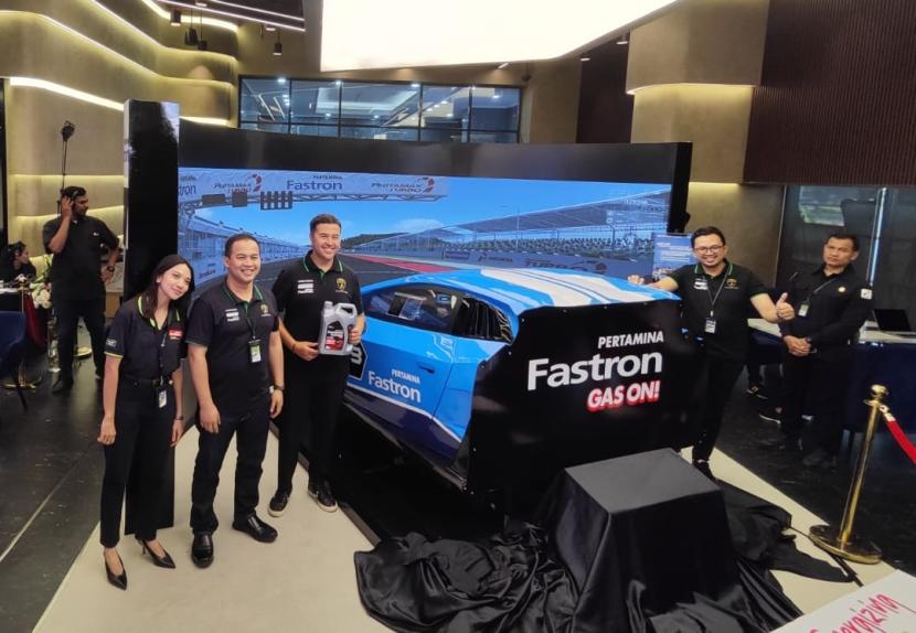 Enduro X Fastron Lounge menyediakan simulator  Lamborghini Super Trofeo, yang merupakan simulator Lamborghini pertama di Asia Tenggara, dengan trek Sirkuit Internasional Pertamina Mandalika.