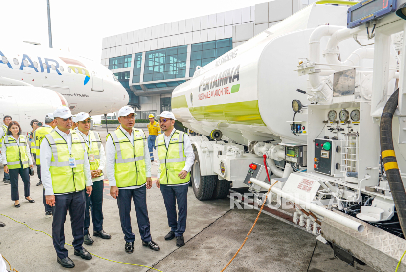enerbangan perdana menggunakan Pertamina Sustainable Aviation Fuel (SAF) berbahan baku minyak jelantah (Used Cooking Oil/UCO)