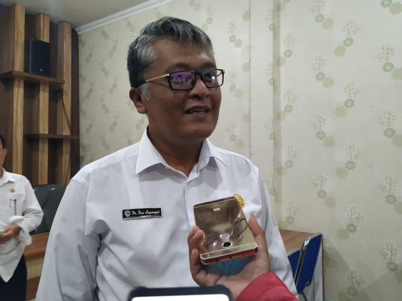 epala Dinas Kesehatan Kota Tasikmalaya, Uus Supangat, saat diwawancara di kantornya, Rabu (4/3).