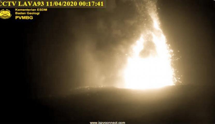 Erupsi Gunung Anak Krakatau, Jumat (10/4).