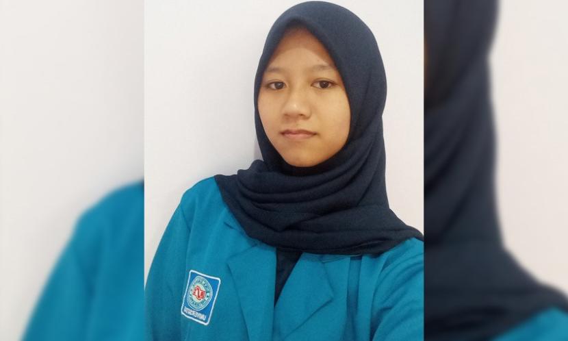 Estu Puji Handayani, seorang mahasiswa Universitas BSI (Bina Sarana Informatika) Kampus Solo, berhasil mengembangkan sebuah software inovatif yang dirancang khusus untuk membantu pelaku usaha mikro dalam mengelola penjualan dan pembelian.