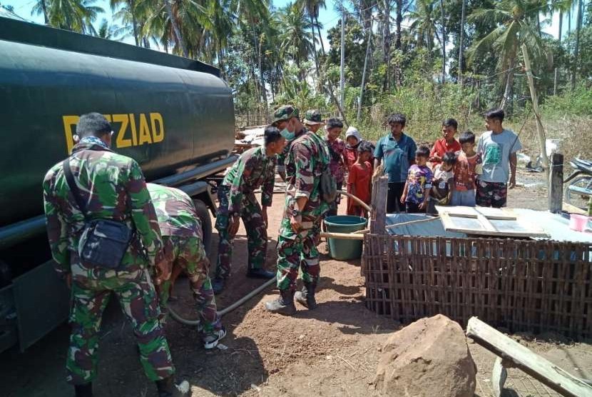 Evakuasi dan penanganan korban dampak gempa bumi 7 SR di Lombok, NTB